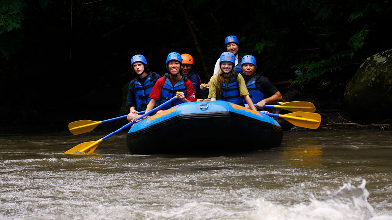 Alt Tag: Beginners enjoying a gentle rafting experience on Ayung River, Bali