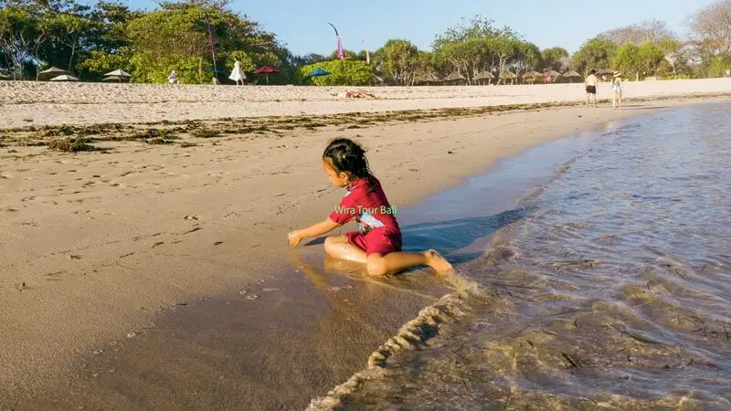 Nusa Dua Beach is suitable for children's swimming