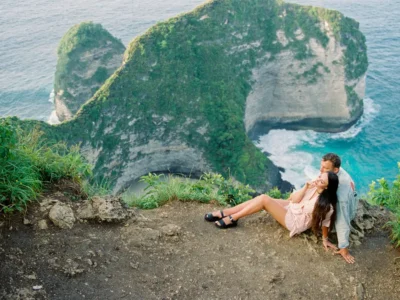 Romantic view at Kelingking Beach, Nusa Penida during Bali honeymoon.